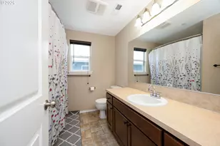12619 SE Lydia Ct, Portland, OR 97236 - Photo 14