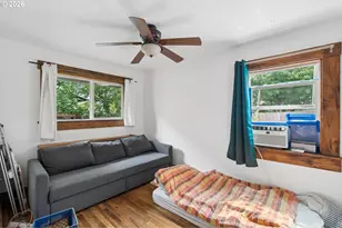 6356 NE Durham Ave, Portland, OR 97211 - Photo 14