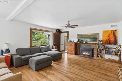 6356 NE Durham Ave, Portland, OR 97211 - Photo 8