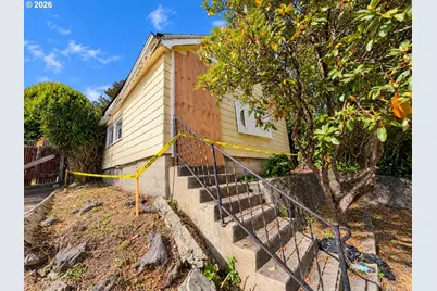 925 S 10th St, Coos Bay, OR 97420 - Photo 6