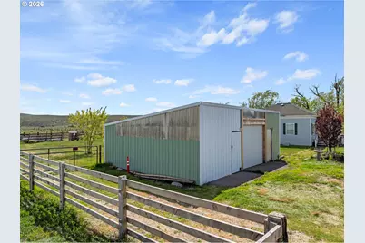 710 School St, Haines, OR 97833 - Photo 6