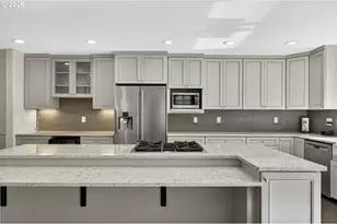 1908 Bonniebrae Dr, Lake Oswego, OR 97034 - Photo 16