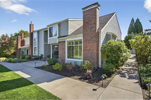 1908 Bonniebrae Dr, Lake Oswego, OR 97034 - Photo 2