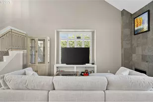 1908 Bonniebrae Dr, Lake Oswego, OR 97034 - Photo 6