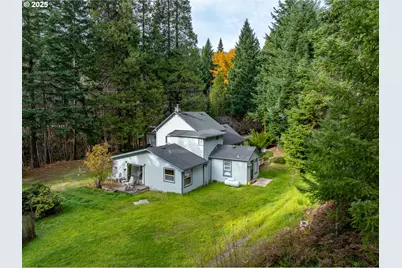 1871 McCullough Creek Rd, Glendale, OR 97442 - Photo 8