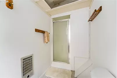 1871 McCullough Creek Rd, Glendale, OR 97442 - Photo 28