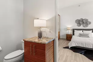 1830 NW Riverscape St, Portland, OR 97209 - Photo 34