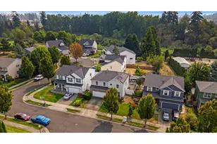 2550 Edgewater Dr, Woodburn, OR 97071 - Photo 32