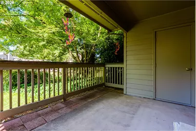 2051 Lake Isle Ter, Eugene, OR 97401 - Photo 18