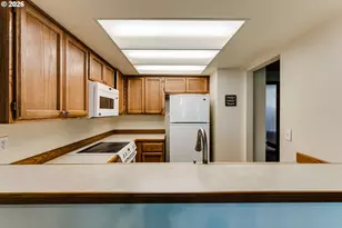 2051 Lake Isle Terrace, Eugene, OR 97401 - Photo 10