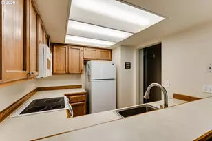 2051 Lake Isle Terrace, Eugene, OR 97401 - Photo 12