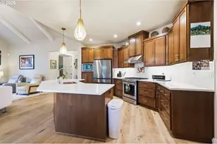 2575 Crescent Ave, Eugene, OR 97408 - Photo 14