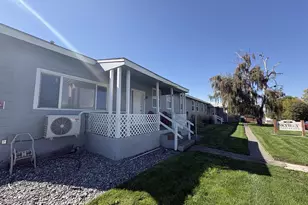 204 SE 12th St, College Place, WA 99324 - Photo 2