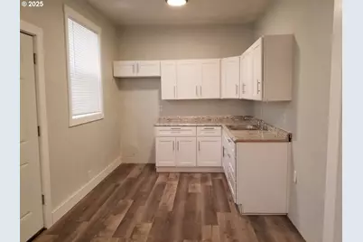 204 SE 12th St, College Place, WA 99324 - Photo 6