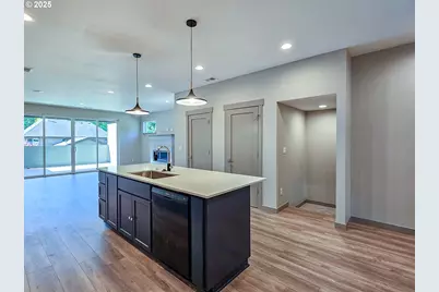 13290 SW Bradley Ln, King City, OR 97224 - Photo 4