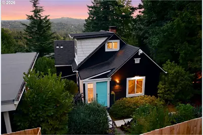 3810 SW Grover St, Portland, OR 97221 - Photo 2