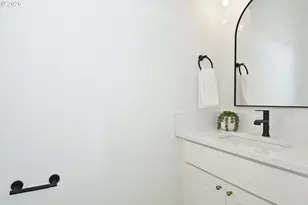 5622 SE 142nd Pl, Portland, OR 97236 - Photo 16