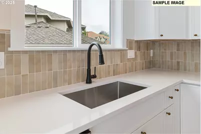 5622 SE 142nd Pl, Portland, OR 97236 - Photo 8