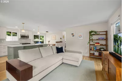 4743 SW Seymour Ct, Portland, OR 97221 - Photo 6