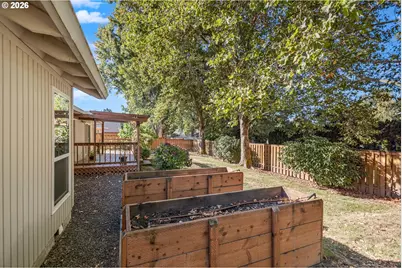 2031 NE Josephine Dr, Hillsboro, OR 97124 - Photo 30