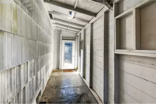 7814 N Willamette Blvd, Portland, OR 97203 - Photo 26