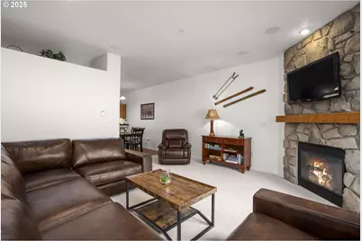 30654 E Ski Bowl Way #H-138, Government Camp, OR 97028 - Photo 12