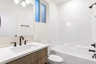 8328 N Bank St, Portland, OR 97203 - Photo 18