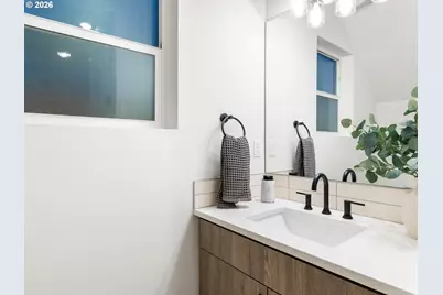 8328 N Bank St, Portland, OR 97203 - Photo 6