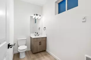 8328 N Bank St, Portland, OR 97203 - Photo 16