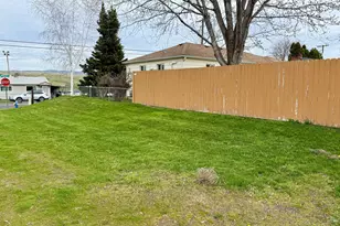 611 SW Birch St, Pilot Rock, OR 97868 - Photo 4