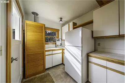 126 Nursery St, Ashland, OR 97520 - Photo 14