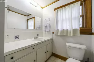 126 Nursery St, Ashland, OR 97520 - Photo 18