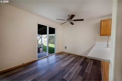 2067 SW Fellows St, McMinnville, OR 97128 - Photo 12