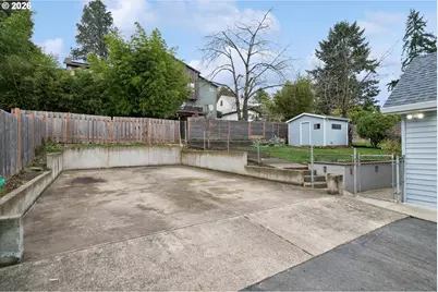 1831 SW Evans St, Portland, OR 97219 - Photo 40