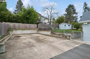 1831 SW Evans St, Portland, OR 97219 - Photo 40