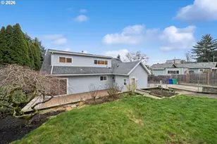 1831 SW Evans St, Portland, OR 97219 - Photo 44