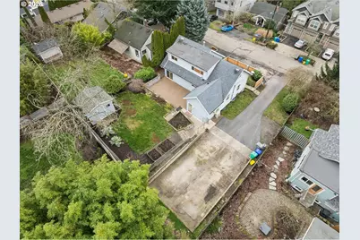 1831 SW Evans St, Portland, OR 97219 - Photo 4