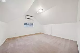 1831 SW Evans St, Portland, OR 97219 - Photo 26