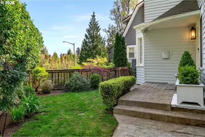 2798 SW Old Orchard Rd, Portland, OR 97201 - Photo 4