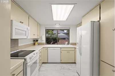 16925 SW Monterey Ln, Portland, OR 97224 - Photo 12