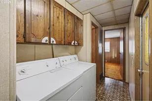 82274 River Dr, Creswell, OR 97426 - Photo 22