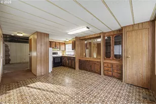 82274 River Dr, Creswell, OR 97426 - Photo 10