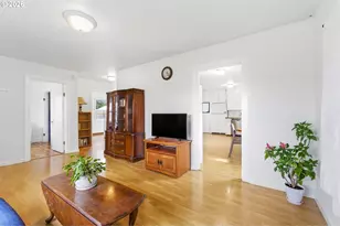 2326 Evergreen Ave, Salem, OR 97301 - Photo 8