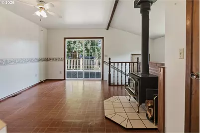 10737 NE Shaver St, Portland, OR 97220 - Photo 22