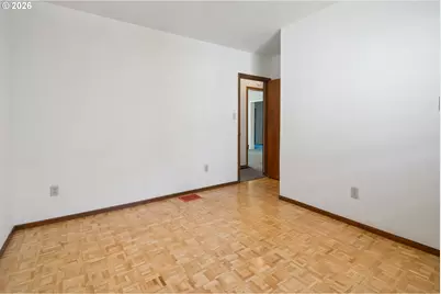 10737 NE Shaver St, Portland, OR 97220 - Photo 26