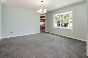 10737 NE Shaver St, Portland, OR 97220 - Photo 12