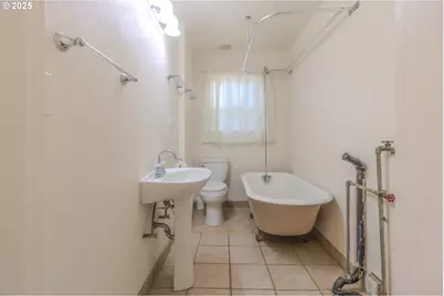 1110 Cross St SE, Salem, OR 97302 - Photo 12