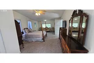 11354 Hwy 36, Mapleton, OR 97453 - Photo 18