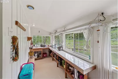 93648 W Mill Ln, Coos Bay, OR 97420 - Photo 36