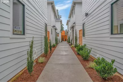 6491 SE Ramona St #B, Portland, OR 97206 - Photo 2